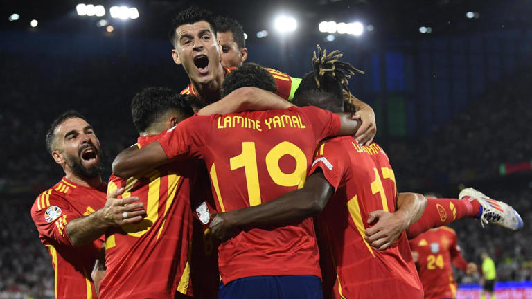 Lý do khiến Tây Ban Nha không thể duy trì lối chơi tiki-taka sau World Cup 2010